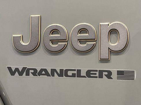 Used 2023 Jeep Wrangler Unlimited Rubicon 392 AWD/4WD image 24
