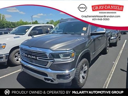 Used 2019 RAM 1500 Laramie AWD/4WD image 1