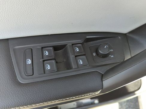 Used 2022 Volkswagen Tiguan S AWD/4WD image 26
