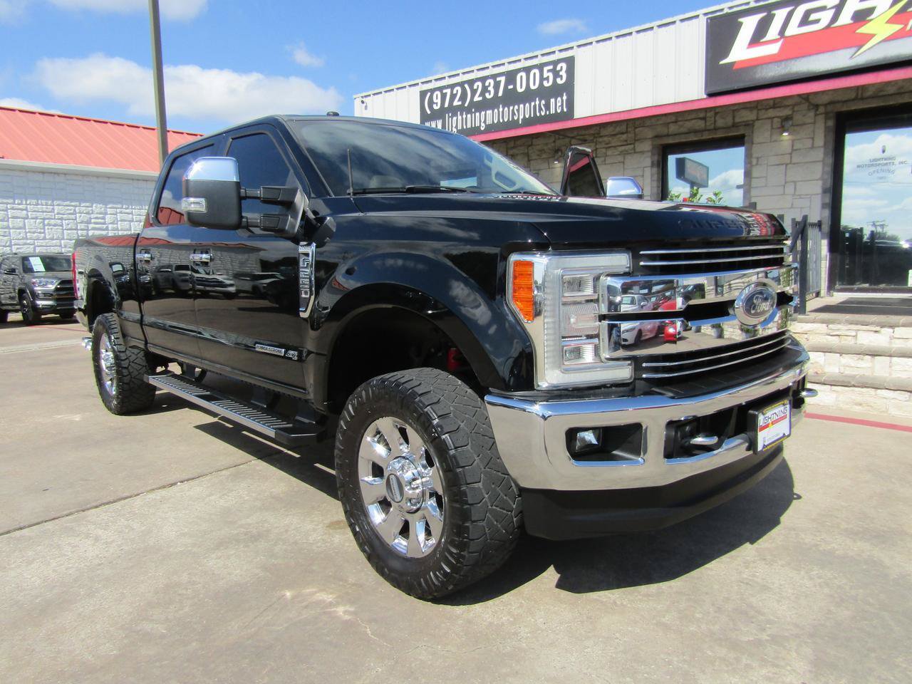 Used 2017 Ford F250 Lariat w/ Lariat Ultimate Package AWD/4WD image 6
