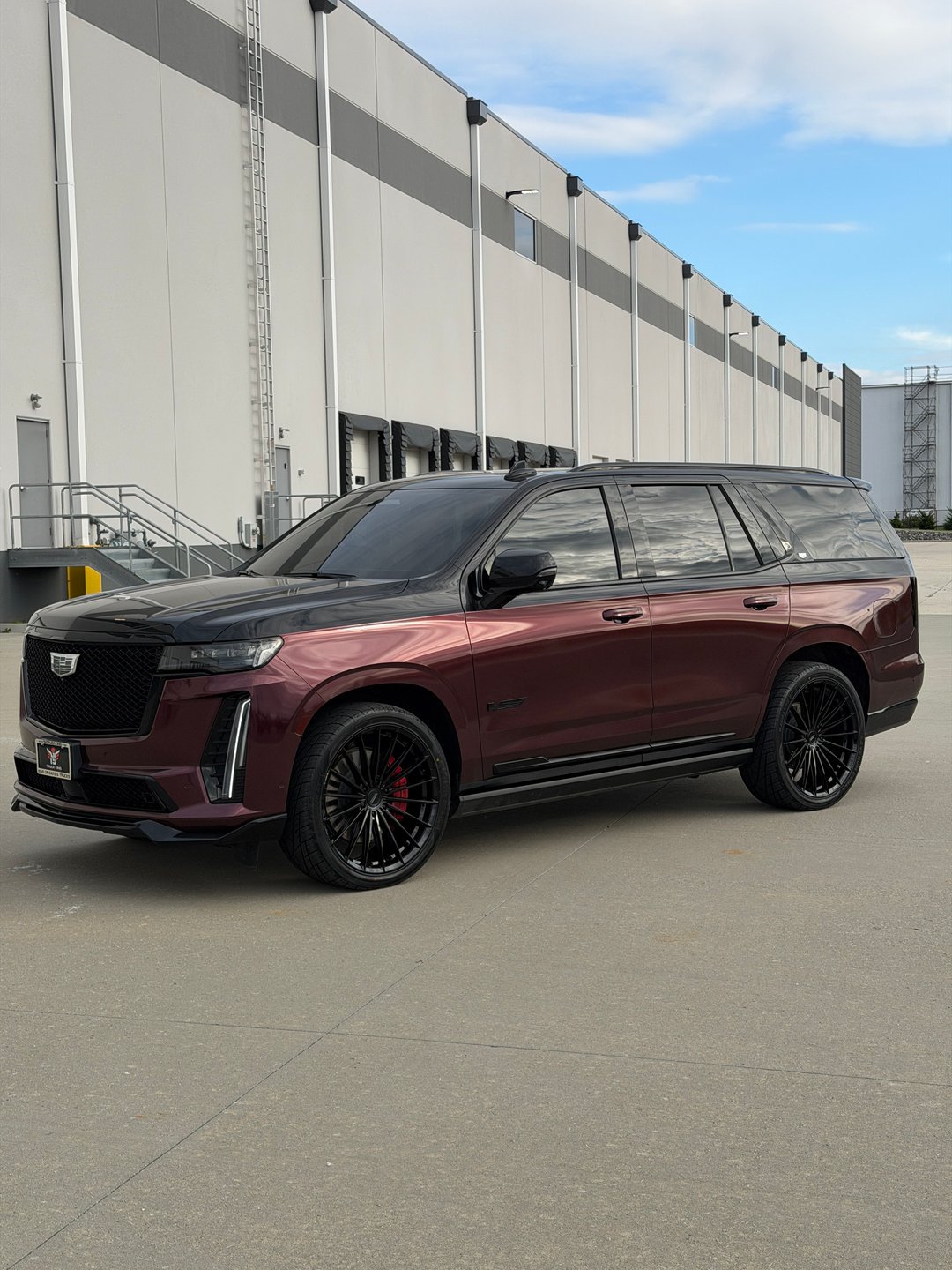 Used 2023 Cadillac Escalade V w/ LPO, ONYX Package AWD/4WD image 8