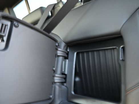 Used 2024 GMC Sierra 2500 AT4 w/ AT4 Premium Plus Package image 32