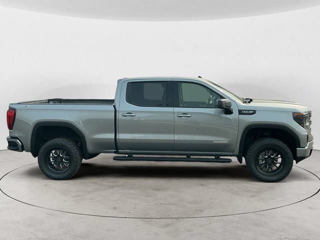 Used 2024 GMC Sierra 1500 Elevation w/ LPO, Elevation Black Package AWD/4WD image 5