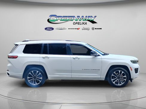 Used 2021 Jeep Grand Cherokee L Overland w/ Advanced Protech Group III AWD/4WD image 8
