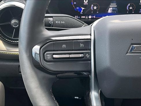 Used 2025 Chevrolet Colorado ZR2 AWD/4WD image 16
