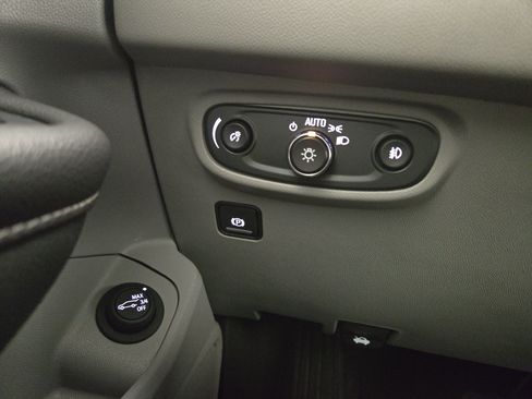 Certified 2022 GMC Terrain SLT image 29