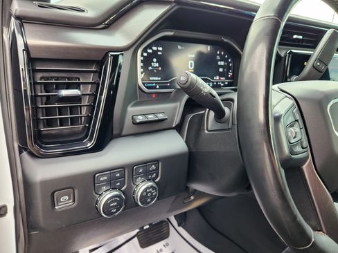 Used 2024 GMC Sierra 2500 AT4 w/ AT4 Premium Plus Package AWD/4WD image 25