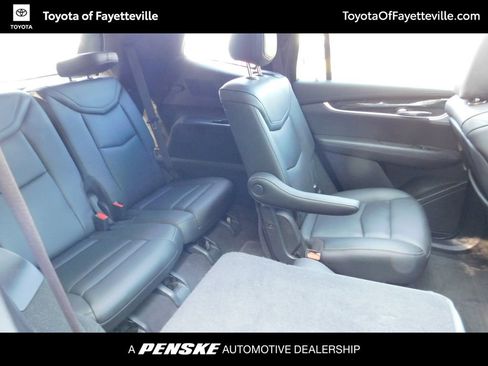 Used 2021 Cadillac XT6 Premium Luxury FWD image 5