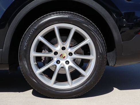 Used 2021 Porsche Cayenne image 55