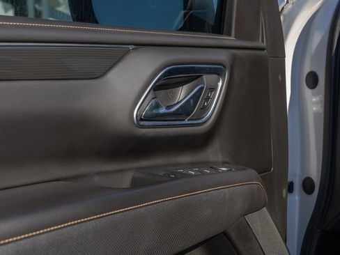 Used 2021 GMC Yukon XL AT4 w/ AT4 Premium Plus Package image 17