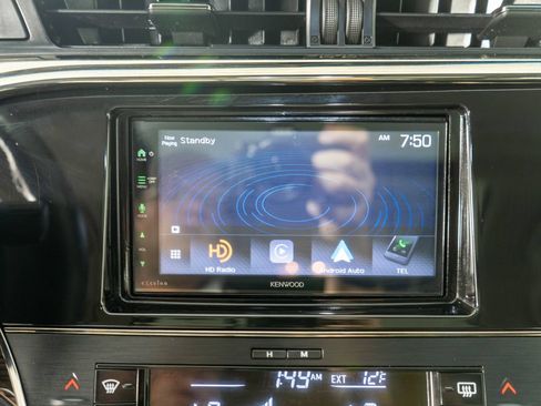 Used 2014 Toyota Avalon XLE Touring FWD image 19