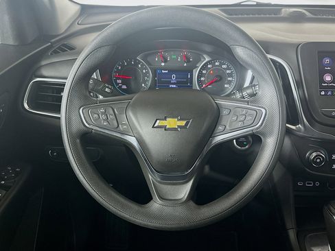 Used 2020 Chevrolet Equinox LT image 18