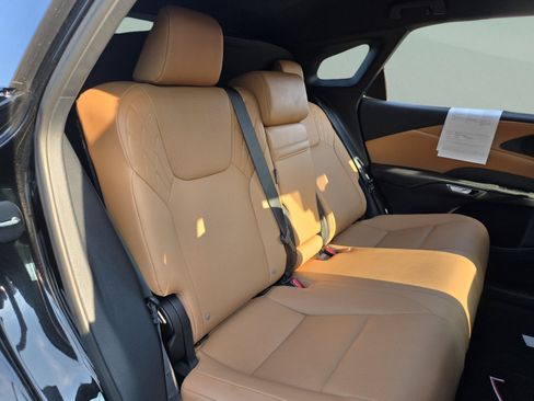Certified 2025 Lexus RX 350 FWD w/ Technology Package image 29