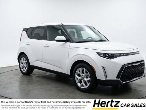 Used 2025 Kia Soul LX w/ LX Technology Package FWD image 1