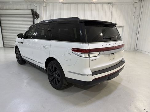 Used 2023 Lincoln Navigator Black Label image 3