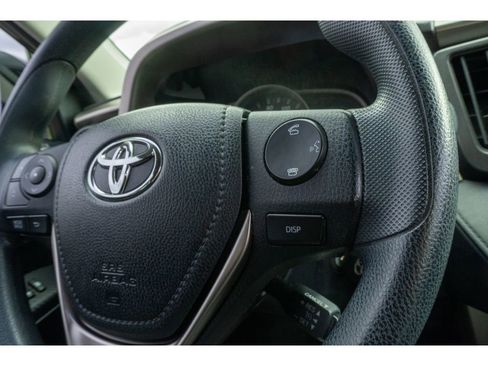 Used 2015 Toyota RAV4 LE image 24