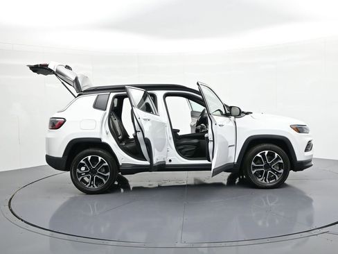 Used 2023 Jeep Compass Limited AWD/4WD image 28
