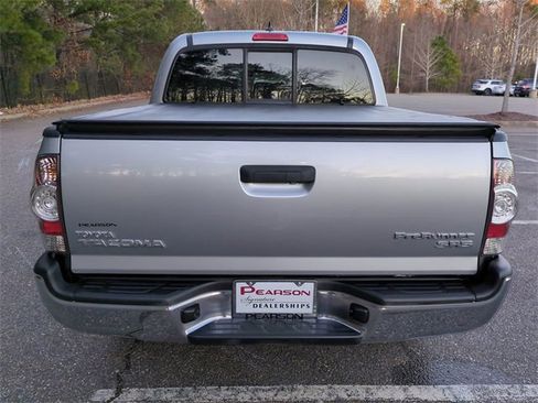 Used 2015 Toyota Tacoma PreRunner image 5