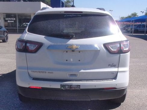 Used 2017 Chevrolet Traverse LT w/ Traveler's Package AWD/4WD image 6
