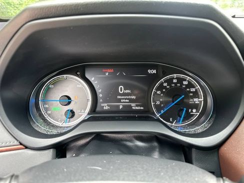Used 2023 Toyota Venza XLE AWD/4WD image 32