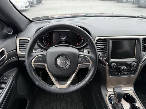 Used 2016 Jeep Grand Cherokee Limited image 16
