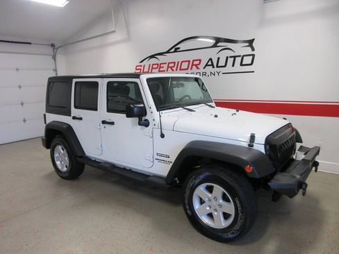 Used 2017 Jeep Wrangler Unlimited Sport w/ Quick Order Package 24S AWD/4WD image 6