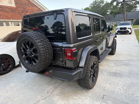 Used 2021 Jeep Wrangler Unlimited Sahara w/ Safety Group AWD/4WD image 5