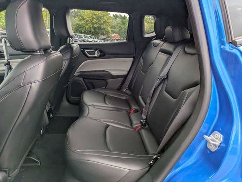 Certified 2025 Jeep Compass Limited AWD/4WD image 16