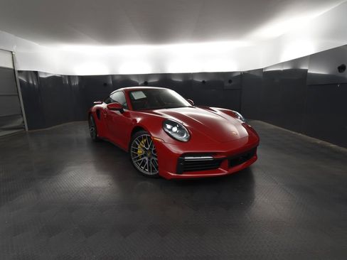 Used 2022 Porsche 911 Turbo S image 9