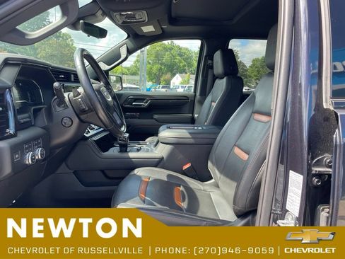 Used 2022 GMC Sierra 1500 AT4 w/ AT4 Premium Package AWD/4WD image 4