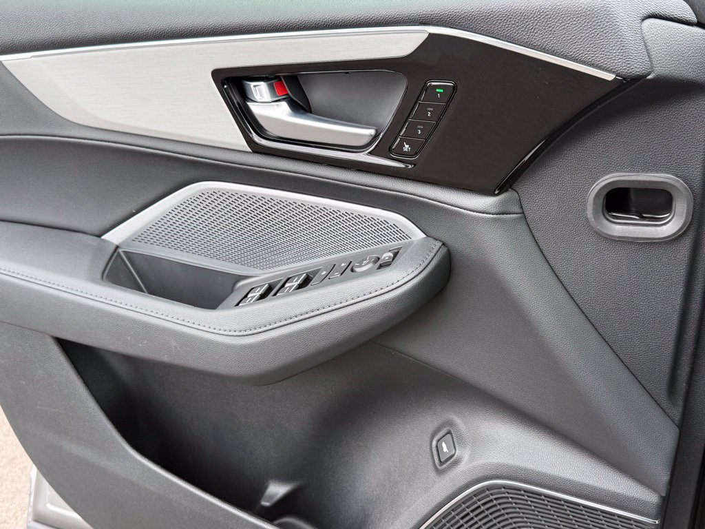 Certified 2026 Acura MDX SH-AWD image 28