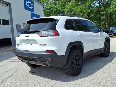 Used 2019 Jeep Cherokee Trailhawk w/ Comfort & Convenience Group AWD/4WD image 19