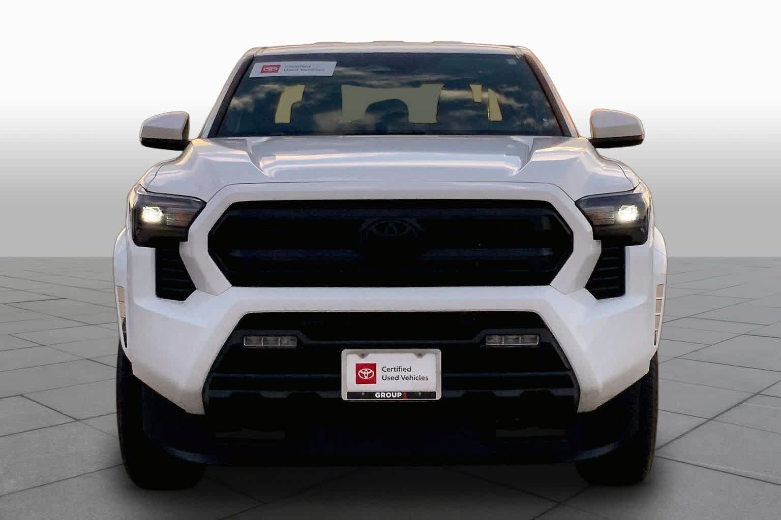 Certified 2026 Toyota Tacoma SR5 AWD/4WD image 4
