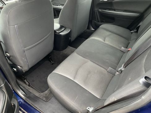 Used 2013 Dodge Avenger SE image 8