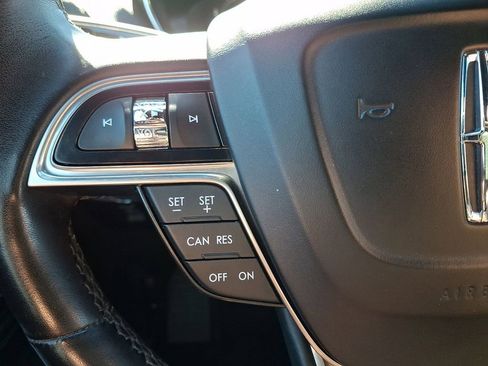 Certified 2020 Lincoln Nautilus Reserve image 22