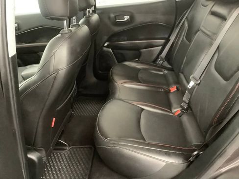 Used 2019 Jeep Compass Trailhawk w/ Leather Interior Group AWD/4WD image 6