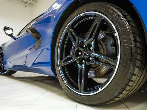 Used 2023 Chevrolet Corvette Stingray w/ Z51 Performance Package image 32