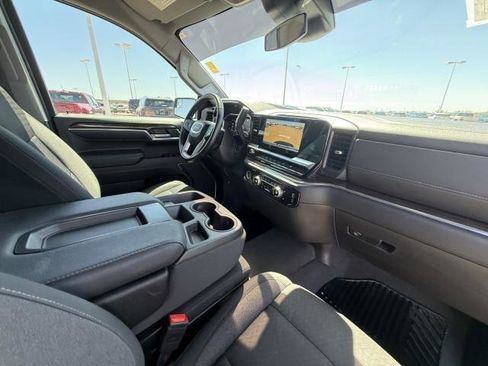 Used 2023 GMC Sierra 1500 Elevation image 31