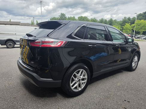 Used 2024 Ford Edge SEL AWD/4WD image 3
