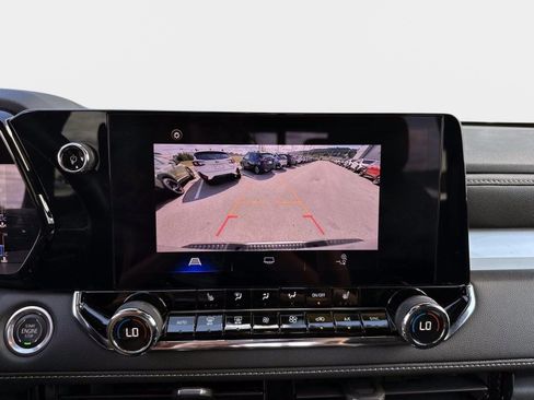 Used 2023 Chevrolet Colorado LT w/ LT Convenience Package II image 25