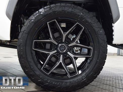 Used 2024 Toyota Tundra Limited w/ Power Package image 25