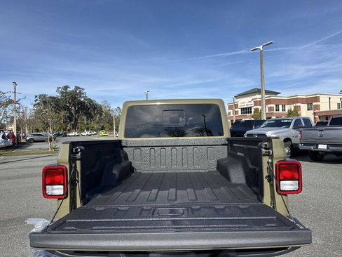 New 2025 Jeep Gladiator Sport AWD/4WD image 31