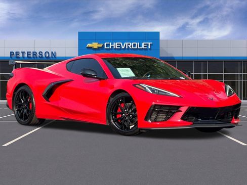 Used 2025 Chevrolet Corvette Stingray Coupe w/ 1LT RWD image 2