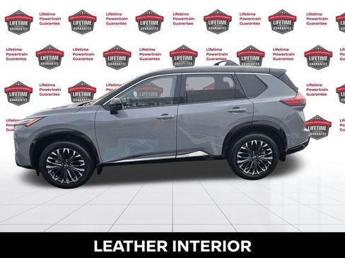 Used 2026 Nissan Rogue Platinum w/ Platinum Premium Package image 2