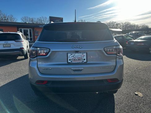Used 2022 Jeep Compass Limited image 6