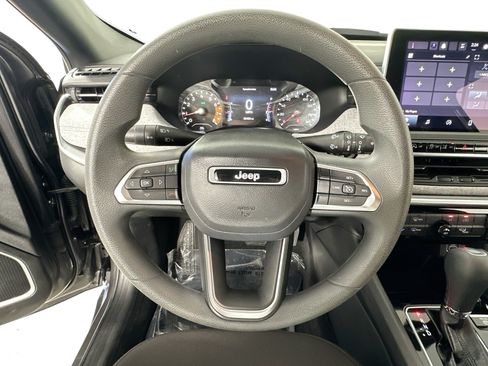 Used 2023 Jeep Compass Sport AWD/4WD image 11