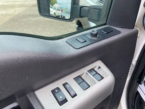 Used 2014 Ford F250 Lariat w/ Lariat Ultimate Package AWD/4WD image 7