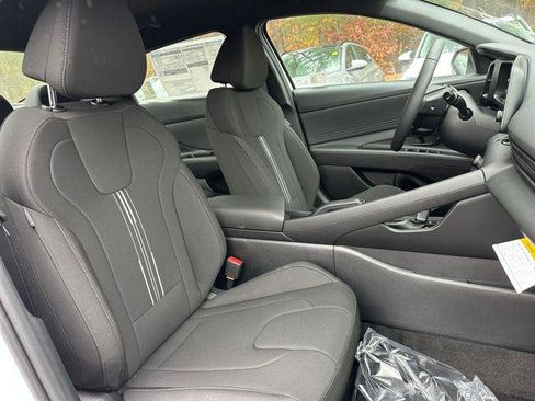 New 2025 Hyundai Elantra Sport image 13