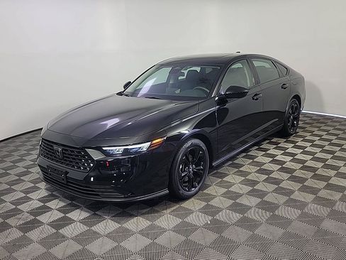 Certified 2025 Honda Accord SE image 11