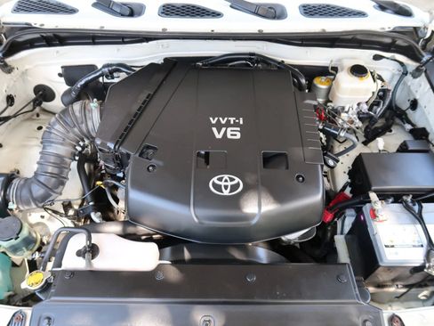 Used 2009 Toyota FJ Cruiser 2WD w/ TRD Sport Pkg image 38